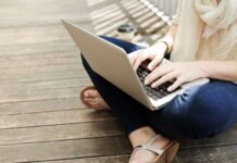 6 Ways to Stay Motivated and Committed for Online Students