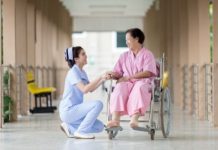 10 Factors to Consider While Choosing A Nursing Degree