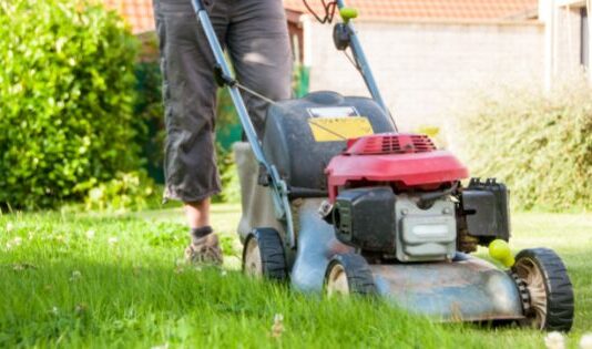5 Clear Cut Benefits of Residential Lawn Mowing Services