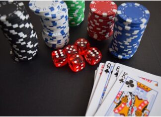 A Deep Dive Into the Pros and Cons of Online vs Land-Based Casinos