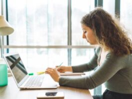 How to Start a Compare and Contrast Essay