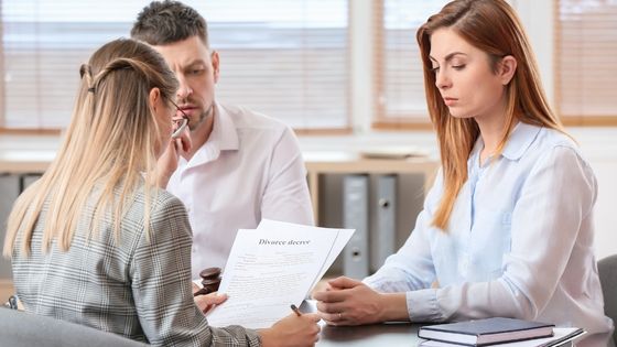5 Situations Where Youll Want to Hire a Divorce Lawyer for Women