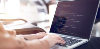 How to Choose a Web Developer in 2022