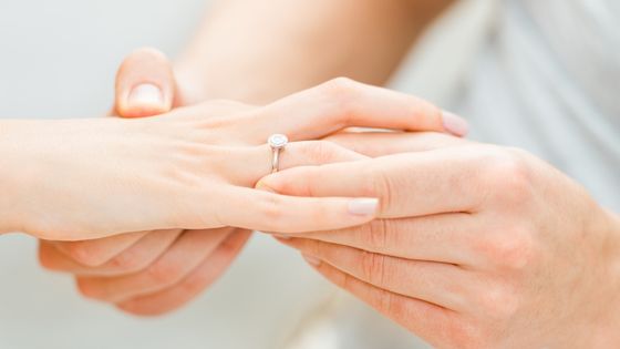 Most Crucial Factors to Consider When Buying an Engagement Ring